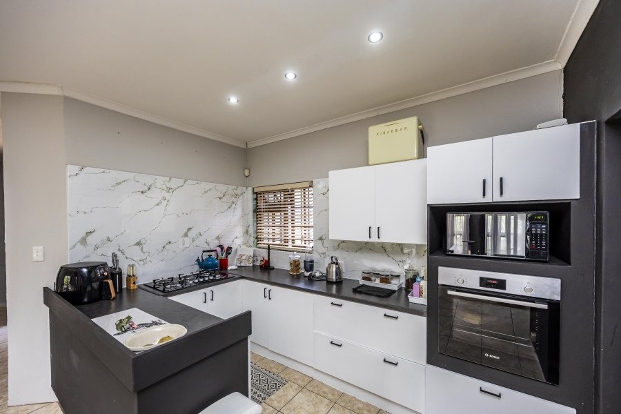 4 Bedroom Property for Sale in Blue Bend Eastern Cape